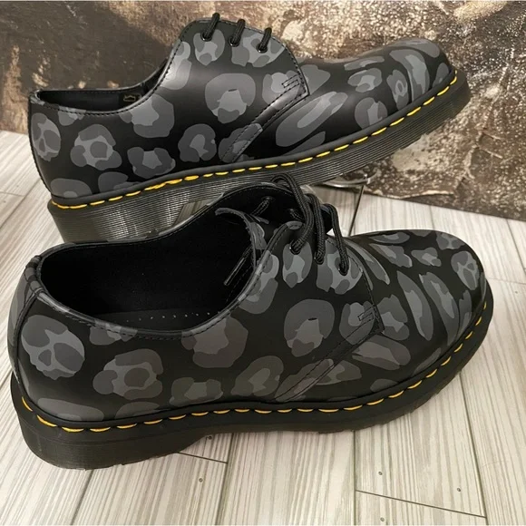 Brand New: Doc Martens Skull Leopard Print Oxfords Black Mens Sz 11 - Picture 5 of 9